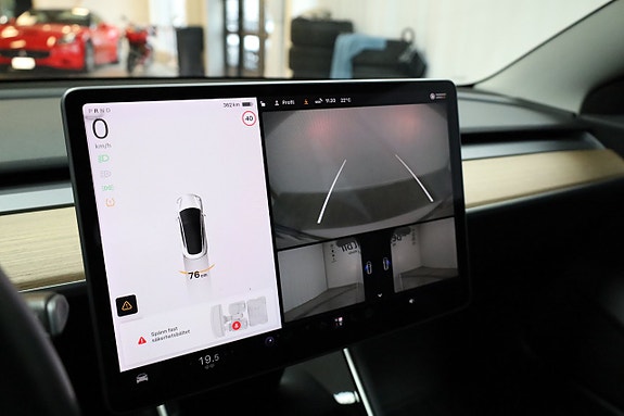 Tesla Model 3 24 of 25
