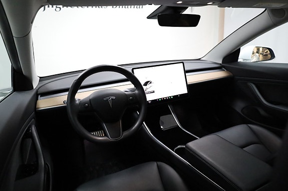 Tesla Model 3 4 of 25