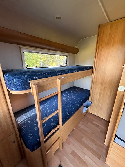 Adria Classica 613 PK barnkammarvagn 9 of 9