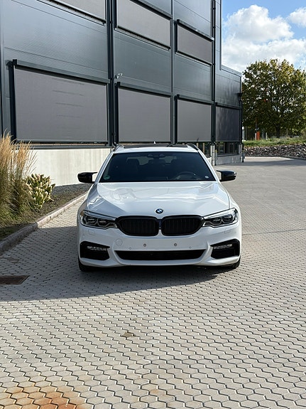 BMW 530d 2 of 25
