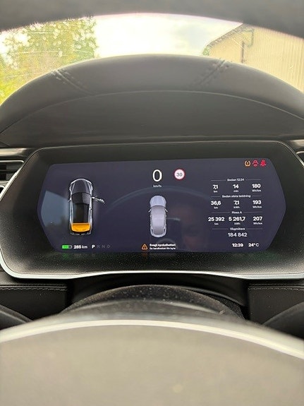 Tesla Model S 9 of 9