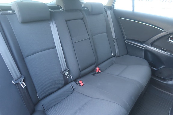 Toyota Avensis 9 of 24