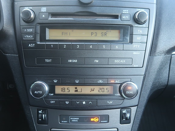 Toyota Avensis 12 of 24