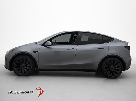 Tesla Model Y 9 of 30