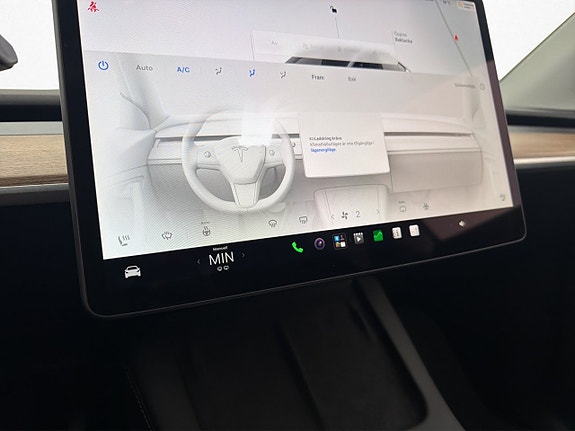 Tesla Model Y 24 of 30