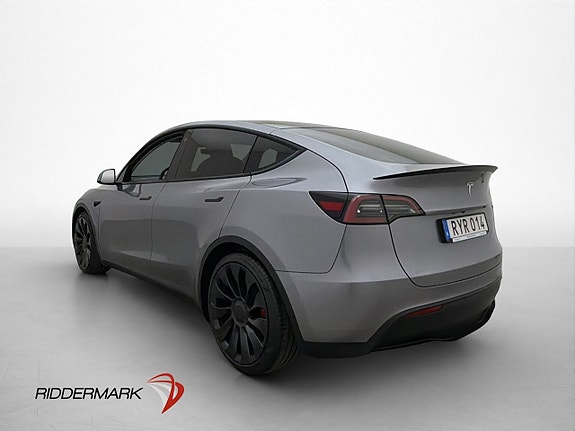 Tesla Model Y 8 of 30