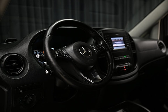 Mercedes-Benz Vito E-CELL 21 of 25