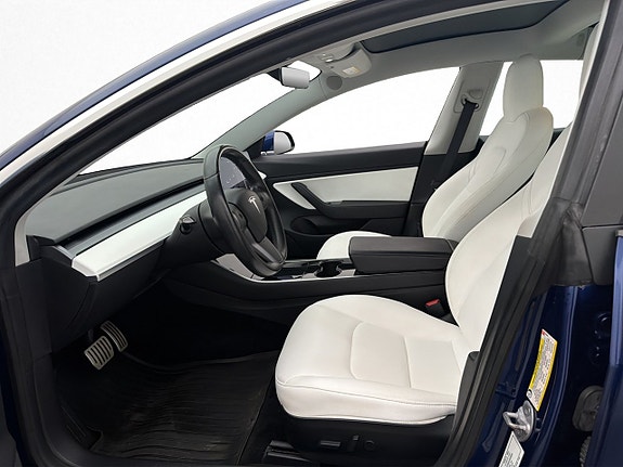 Tesla Model 3 22 of 30
