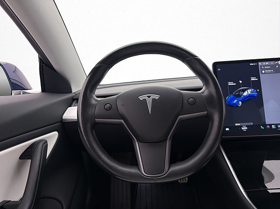 Tesla Model 3 20 of 30