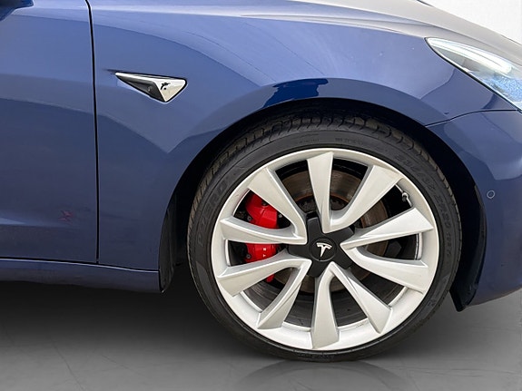 Tesla Model 3 13 of 30