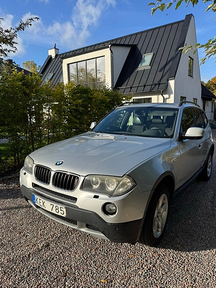 BMW X3 2 of 10