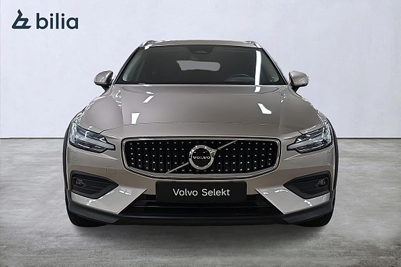 Volvo V60 Cross Country 6 of 23
