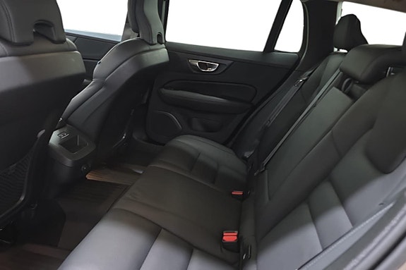 Volvo V60 Cross Country 13 of 23