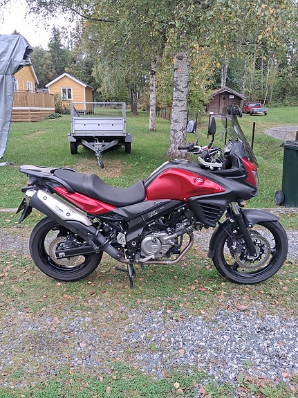 Suzuki DL650A V-Strom 5 of 8