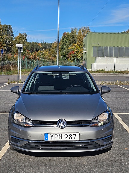 Volkswagen Golf VII 2 of 8