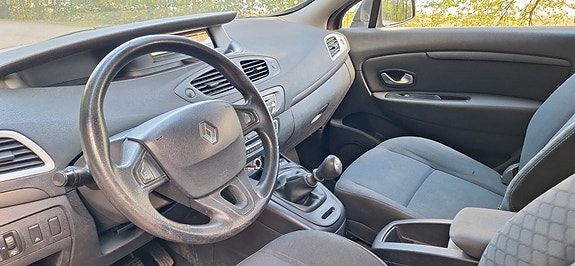Renault Grand Scenic III 6 of 7