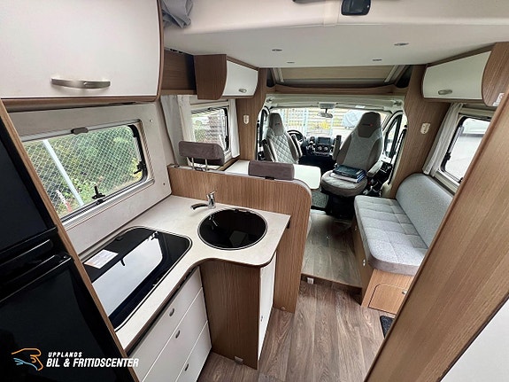 Carado T448 Edition 15 Solpanel / 3500kg / Taksäng 7 of 12