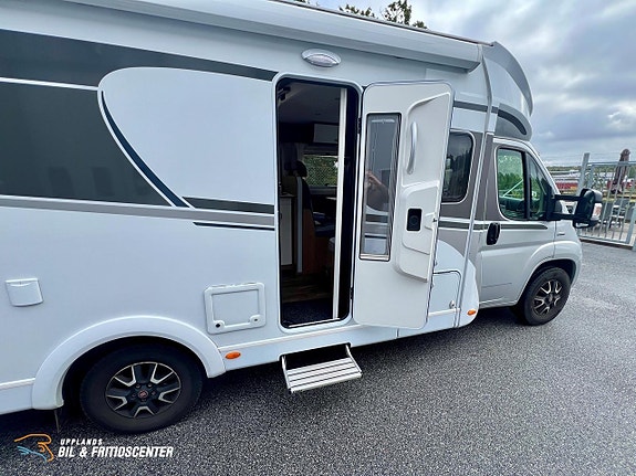 Carado T448 Edition 15 Solpanel / 3500kg / Taksäng 4 of 12