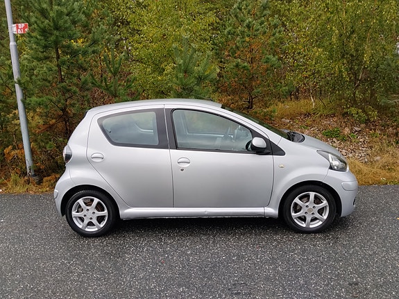 Toyota Aygo 5 of 9