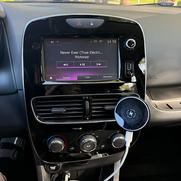 Renault Clio 11 of 14
