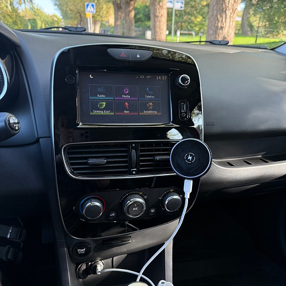 Renault Clio 10 of 14