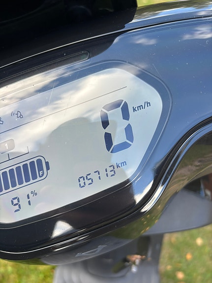 NIU M+ sport 45km/h 3 of 3