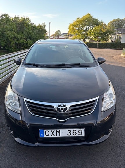 Toyota Avensis 4 of 11