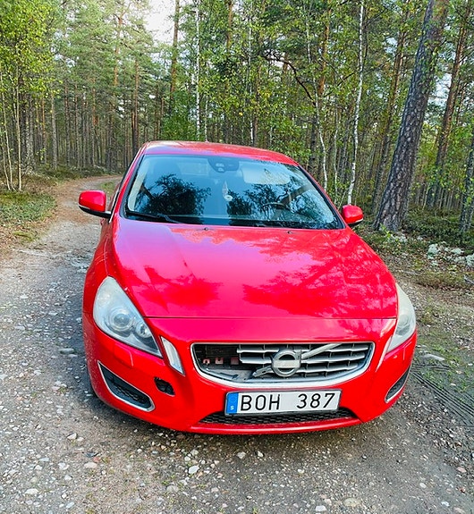 Volvo S60 5 of 16