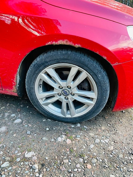 Volvo S60 9 of 16