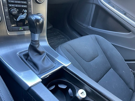 Volvo S60 14 of 16