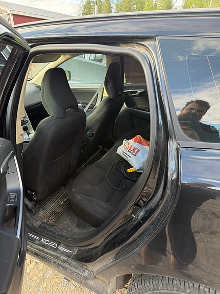 Volvo XC60 4 of 7