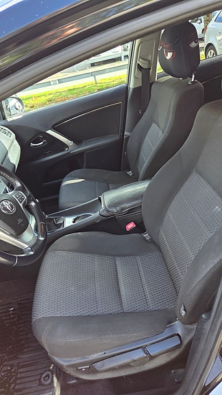 Toyota Avensis 7 of 10