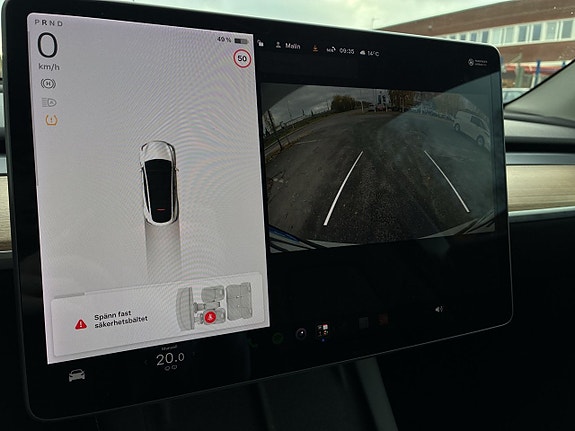 Tesla Model Y 21 of 25