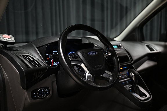 Ford Transit Connect 17 of 30