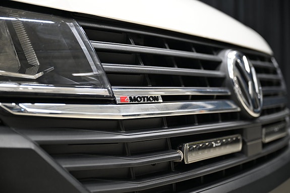 Volkswagen Transporter 9 of 27