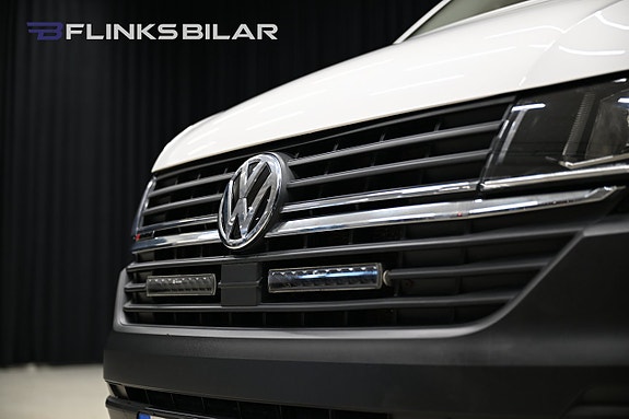 Volkswagen Transporter 2 of 27