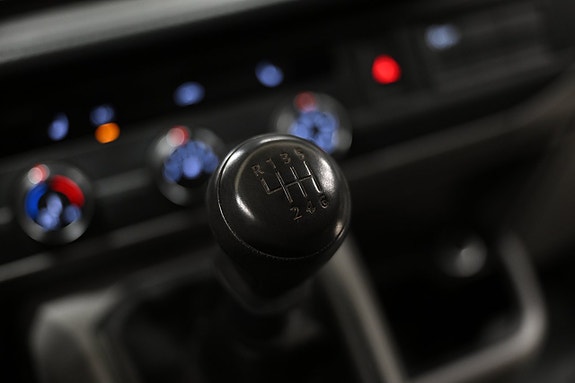 Volkswagen Transporter 21 of 27