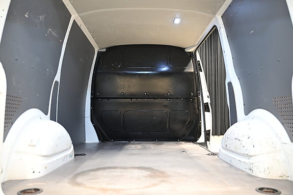 Volkswagen Transporter 8 of 27
