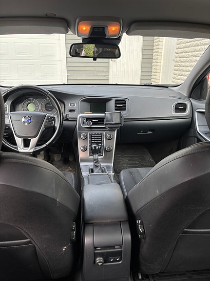 Volvo V60 8 of 9