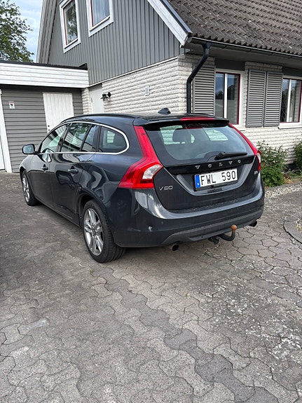 Volvo V60 4 of 9
