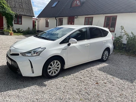 Toyota Prius+ 6 of 7