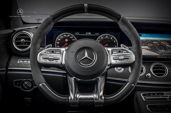 Mercedes-Benz AMG GT Coupe 8 of 27