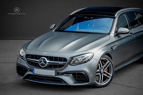 Mercedes-Benz AMG GT Coupe 2 of 27