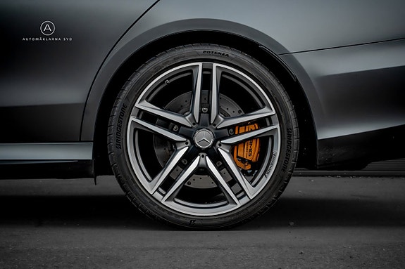 Mercedes-Benz AMG GT Coupe 24 of 27
