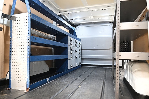 Ford Transit Custom 9 of 30