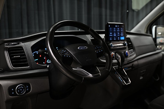 Ford Transit Custom 17 of 30