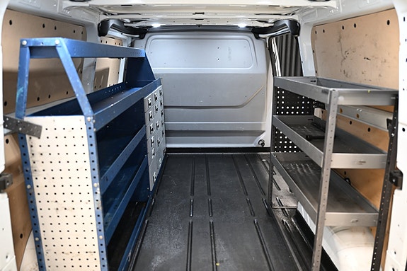 Ford Transit Custom 7 of 30