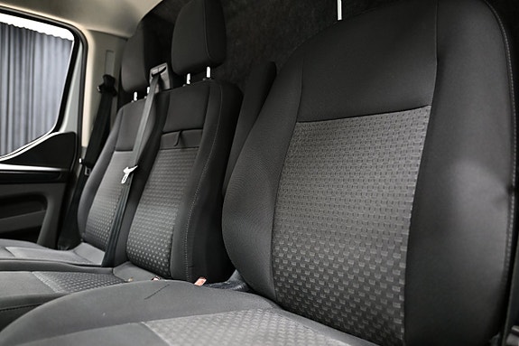 Ford Transit Custom 23 of 30