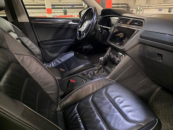 Volkswagen Tiguan Allspace 8 of 14
