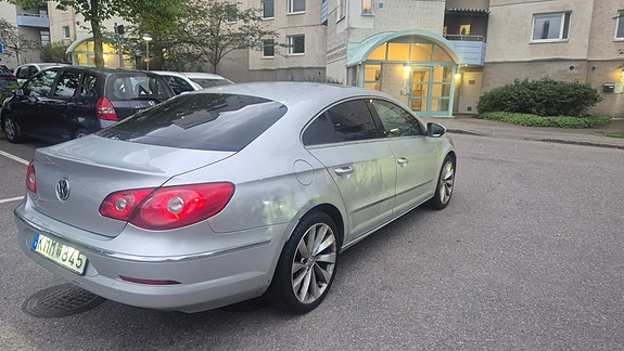 Volkswagen Passat CC 5 of 9